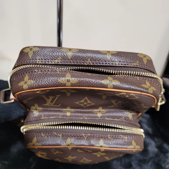 LV Amazon - Picture 11 of 16